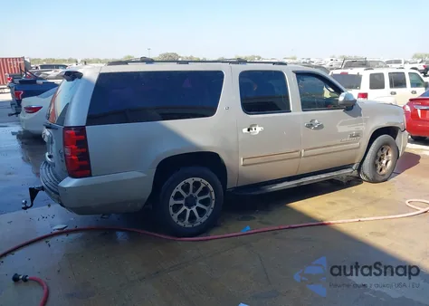 2009 Chevrolet Suburban 1500 Lt2 z USA, uszkodzony, nr VIN 1GNFC26049R292451